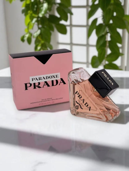 💎 PRADA PARADOXE: La Esencia de la Feminidad Multidimensional ✨